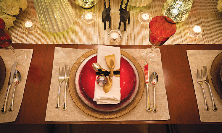 Deck the Halls - Place Settings